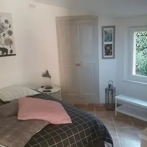 Bed & Breakfast En, LʼIsle-sur-la-Sorgue